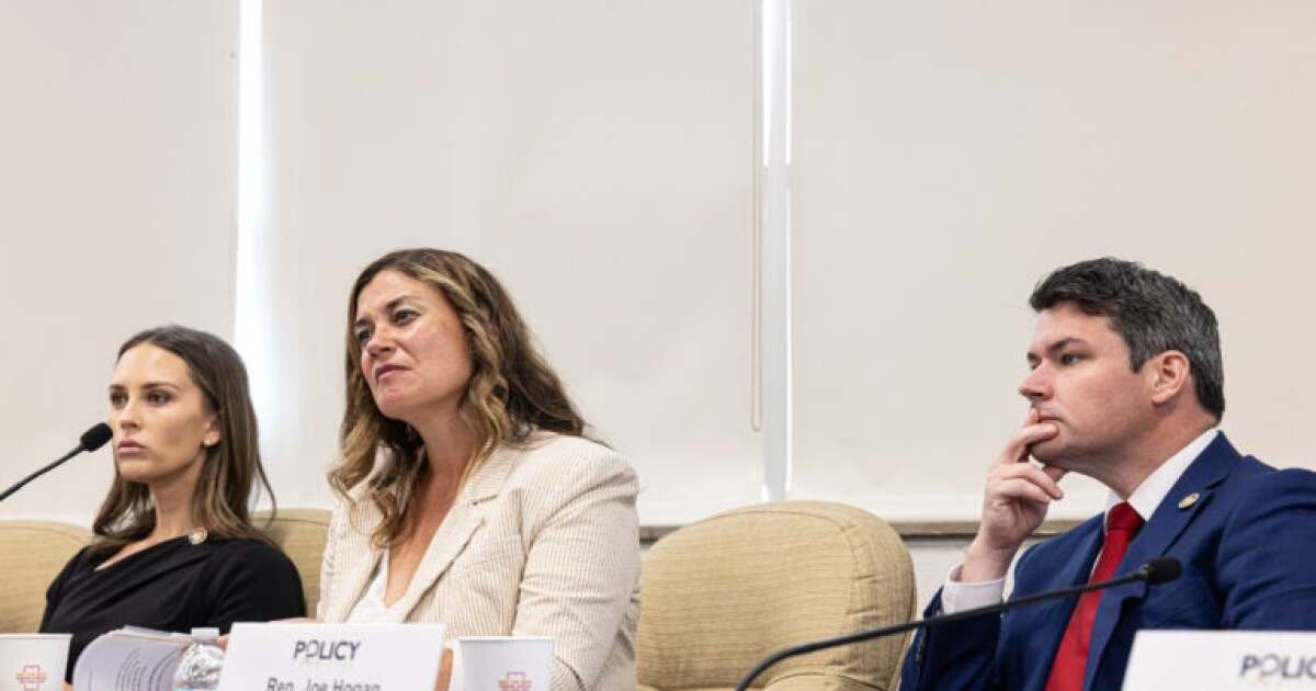 펜실베니아 의원들은 육아가 무너졌지만 고치는 방법에 동의하지 않는다고 말합니다.