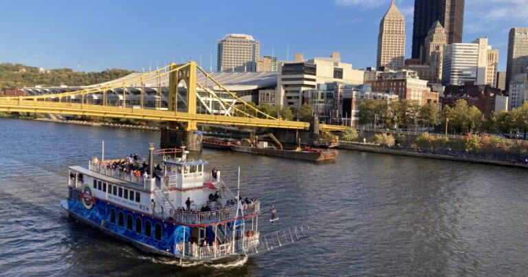 피츠버그 강의 건강은 개선되었지만 여전히 오염으로 인한 위협에 직면 해 있다고 보고서는 밝혔다.
    


