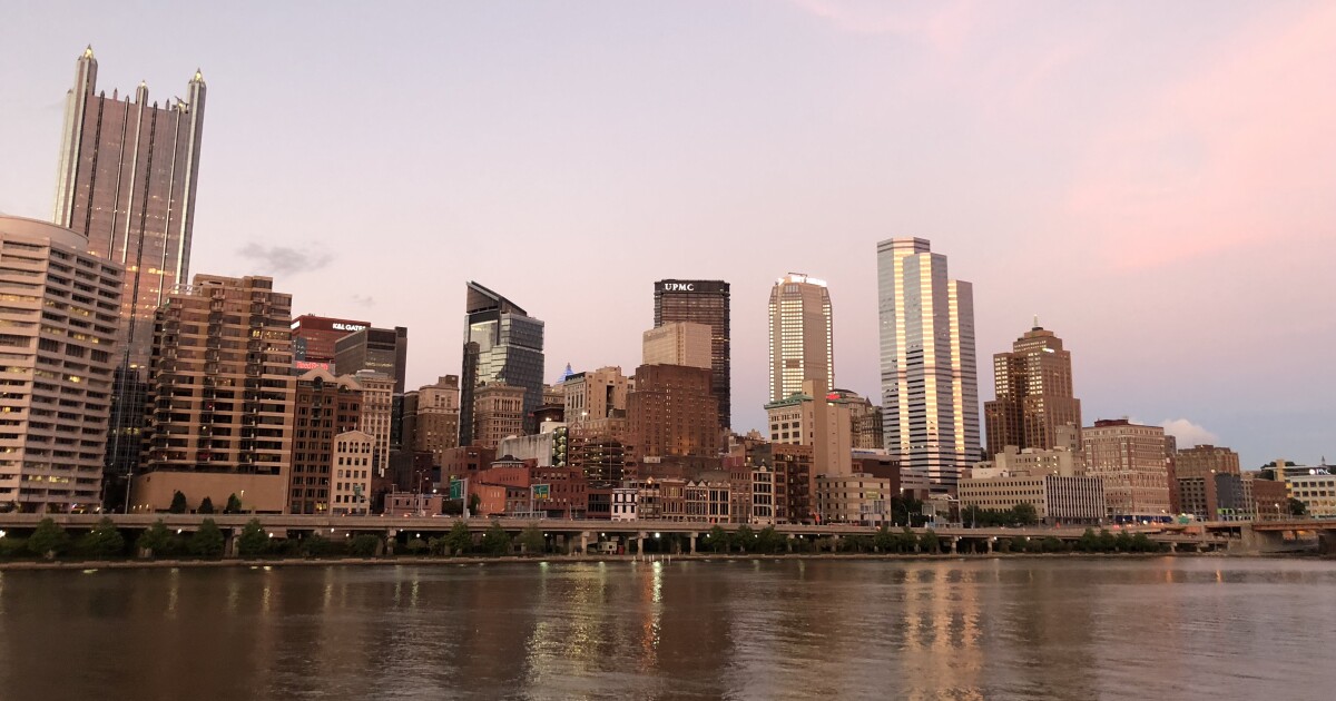 피츠버그 시의회는“작은 집”의 건설을 허용하는 법안을 통과합니다.