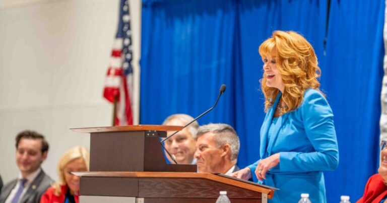 Pa. GOP는 공식적으로 Stacy Garrity를 ​​2026 년 지배자 후보로 조쉬 샤피로에게 도전합니다.
    


