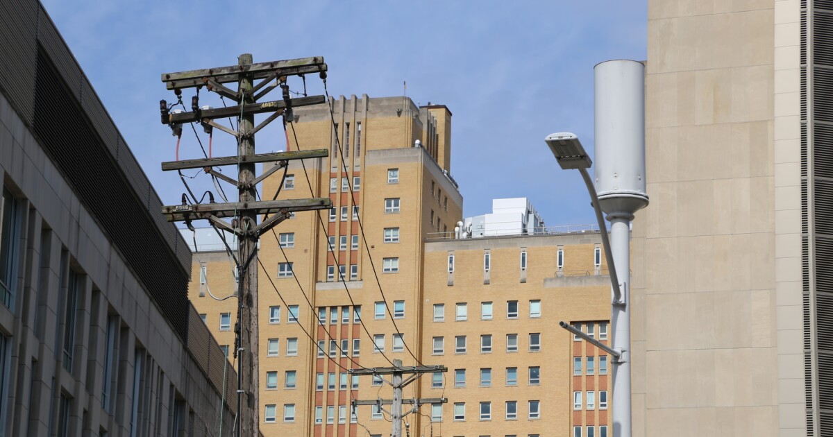 Shapiro는 지역 전기 그리드를 떠나는 펜실베니아는 여전히 테이블 위에 있다고 말합니다.