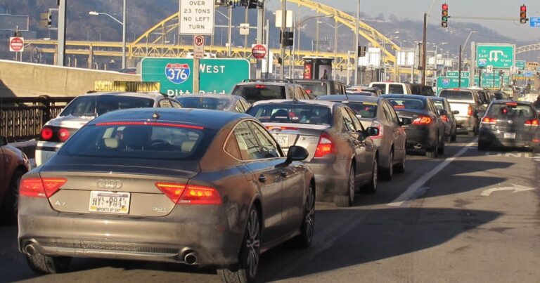 더 많은 항공편, 더 많은 트래픽 : 공중과 도로 노동절 주말에 기대할 수있는 것
    


