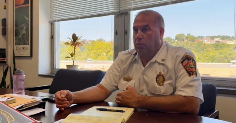 주정부 자금은 피츠버그 구조 태스크 포스를 확대하고 검색견 추가 
    


