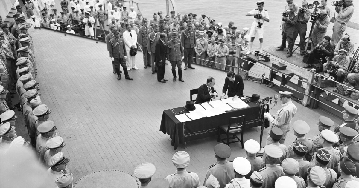 캐나다의 잘못 배치 된 서명이 2 차 세계 대전 말에 외교 사건을 일으켰습니다.