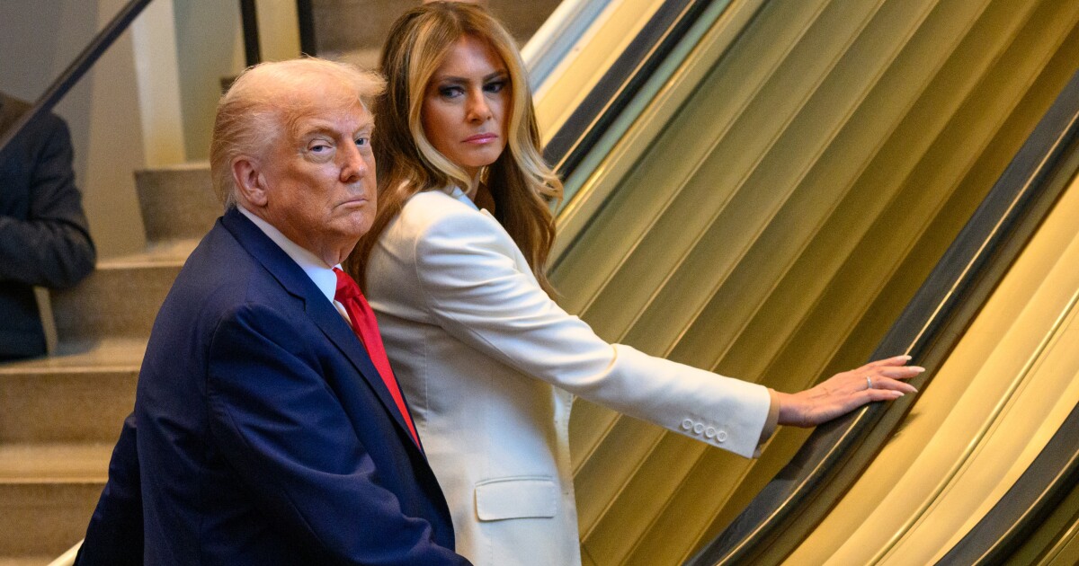 트럼프는 유엔을 '파괴'라고 비난하고있다. 유엔은 트럼프의 팀이 책임을 져야한다고 말합니다