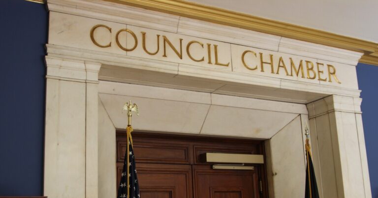 피츠버그 시의회는 VA 병원 사이트의 공공 안전 캠퍼스를 향한 첫 단계를 승인합니다
    


