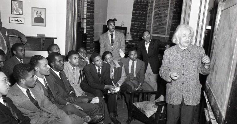 피츠버그에서 이번 주말에 무엇을합니까 : 블랙 포토 저널리즘 전시회, 카운티 페어 및 알코산 투어
    


