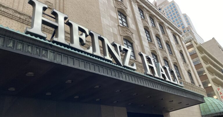 피츠버그의 Rad Pass는 연중 내내 무료 및 할인 혜택으로 성장합니다.
    


