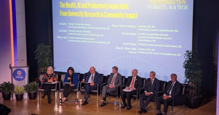 Pitt 대학의 총장들은 AI가 의료 서비스를 개선할 수 있는 잠재력이 있지만 위험도 있다고 말합니다.
    


