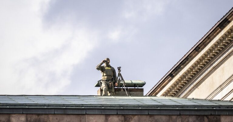 덴마크는 반복 드론 스포팅 후 러시아 '하이브리드 전쟁'을 준비합니다.
    


