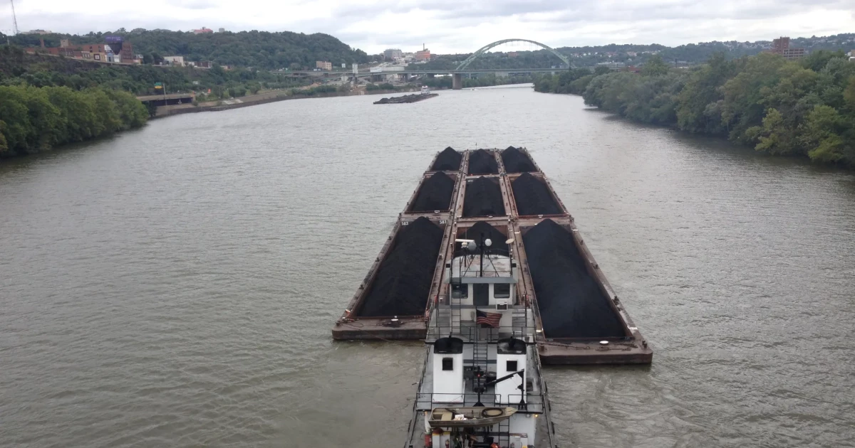 머논가헬라 강은 점점 건강해지고 있지만 여전히 과거의 무거운 짐을 안고 있습니다.