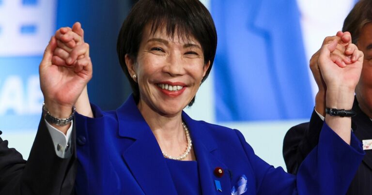 일본 여당, 다카이치 사나에를 당수로 선출, 첫 여성총리 유력
    


