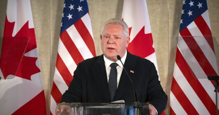 트럼프의 버튼을 누르는 캐나다 정치인 더그 포드(Doug Ford)는 누구인가?
    


