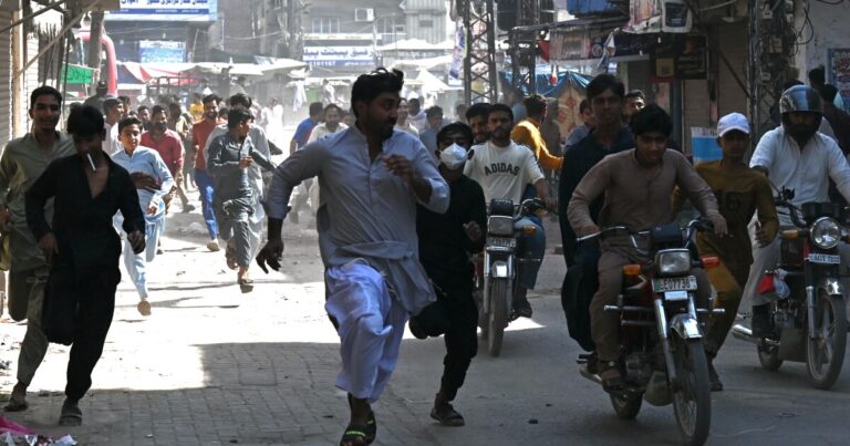 파키스탄, 신성모독 반대 입장으로 알려진 강경파 이슬람 정당 금지
    


