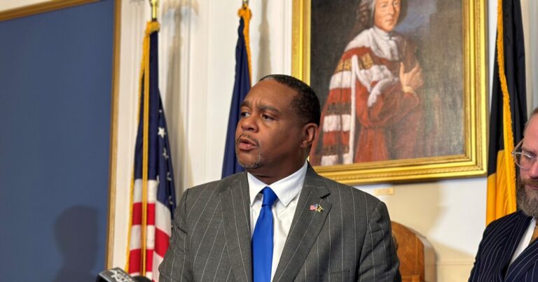 피츠버그 시장 에드 게인 (Ed Gainey)의 '타이트한'예산 제안서는 조사, 비판
    


