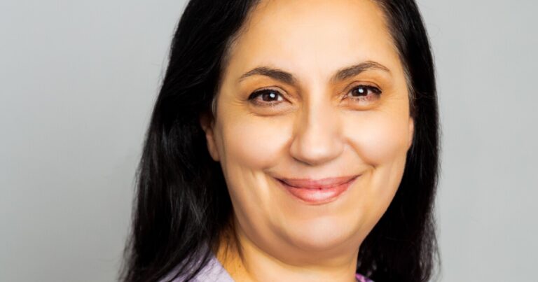 피츠버그 이야기꾼들은 트럼프 행정부의 삭감으로 인한 피해인 USAID의 영향에 대해 이야기합니다.
    


