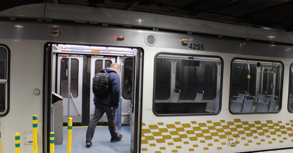 피츠버그 지역 대중 교통위원회 OK 부족을 충당하기 위해 주 자금 사용