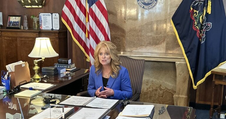 Pa. Garrity 재무관은 대출이 푸드 스탬프 등록자들에게 도움이 될 수 있다고 말했습니다. Shapiro는 아이디어가 실행 불가능하다고 말합니다.
    


