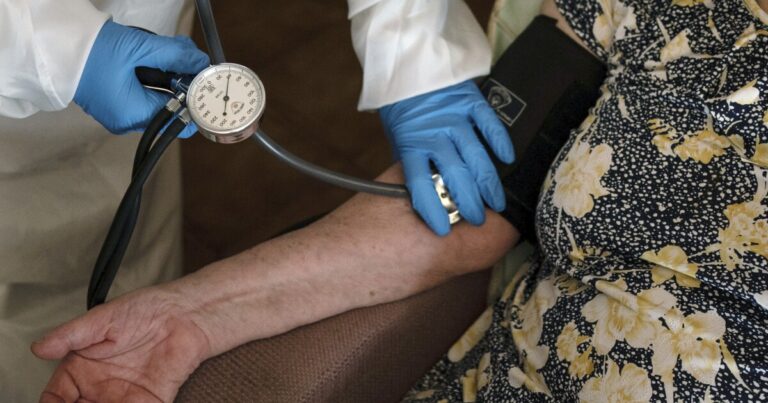 펜실베니아 사람들은 보험료 인상, Pennie Marketplace 보조금 만료로 어려움을 겪고 있습니다.
    


