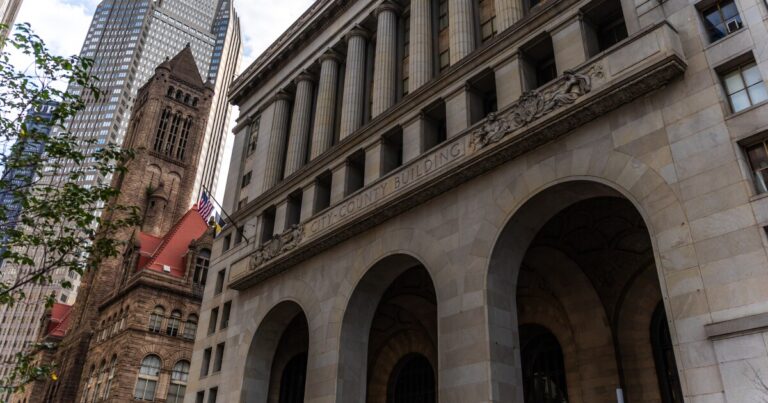 펜실베니아 주 연방 법원, 메디케이드 낙태 금지가 평등권 보호를 침해하는지 여부를 조사
    


