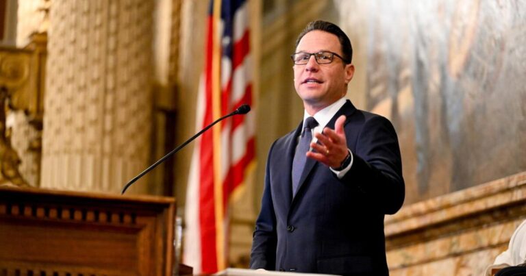 Shapiro는 주택 부문에서 '대규모'를 원하며 계획에는 10억 달러 규모의 인프라 펀드가 포함됩니다.
    


