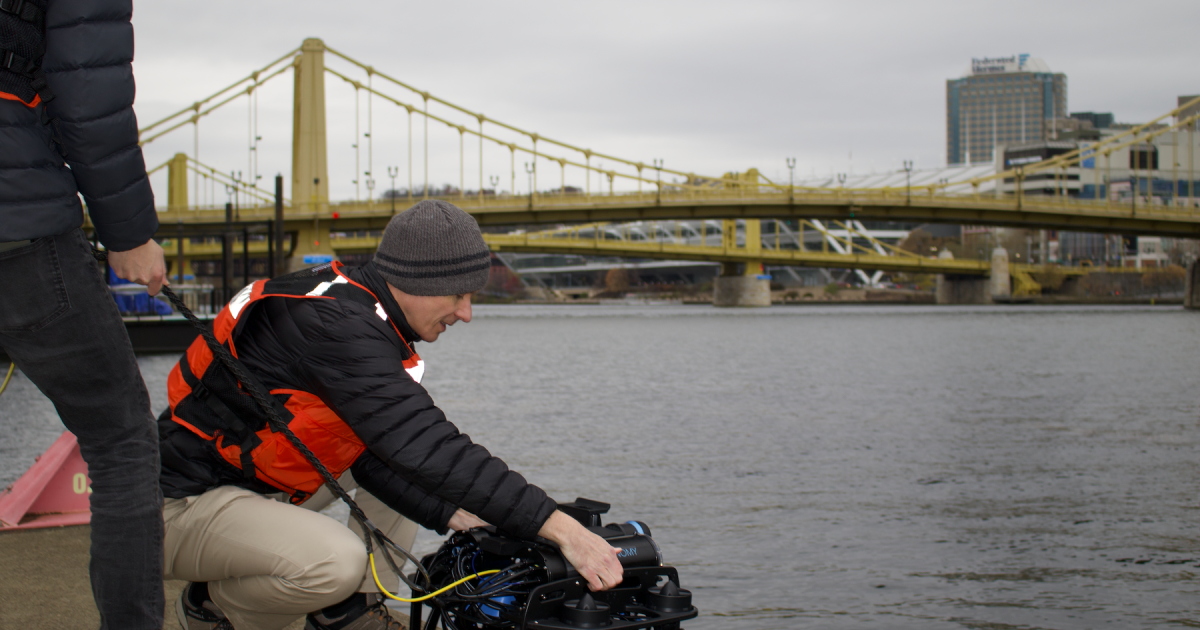 기어가고, 헤엄치고, 날아라: 피츠버그 경제에 로봇공학이 미치는 영향