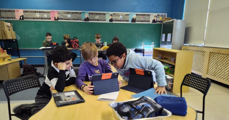 눈 오는 날은 어떻게 됐나요? Pa. 교육은 너무 많은 원격 학습에 대해 경고합니다.
    


