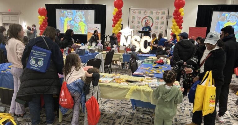 연방 교육 지도자들이 학교 선택을 추진함에 따라 피츠버그 학부모들은 학교 선택을 모색합니다.
    


