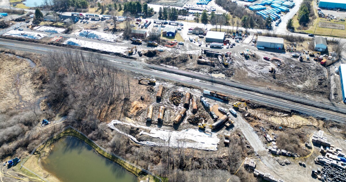 오하이오 의원, 동부 팔레스타인 탈선 3년 만에 새로운 철도 안전 법안 발의