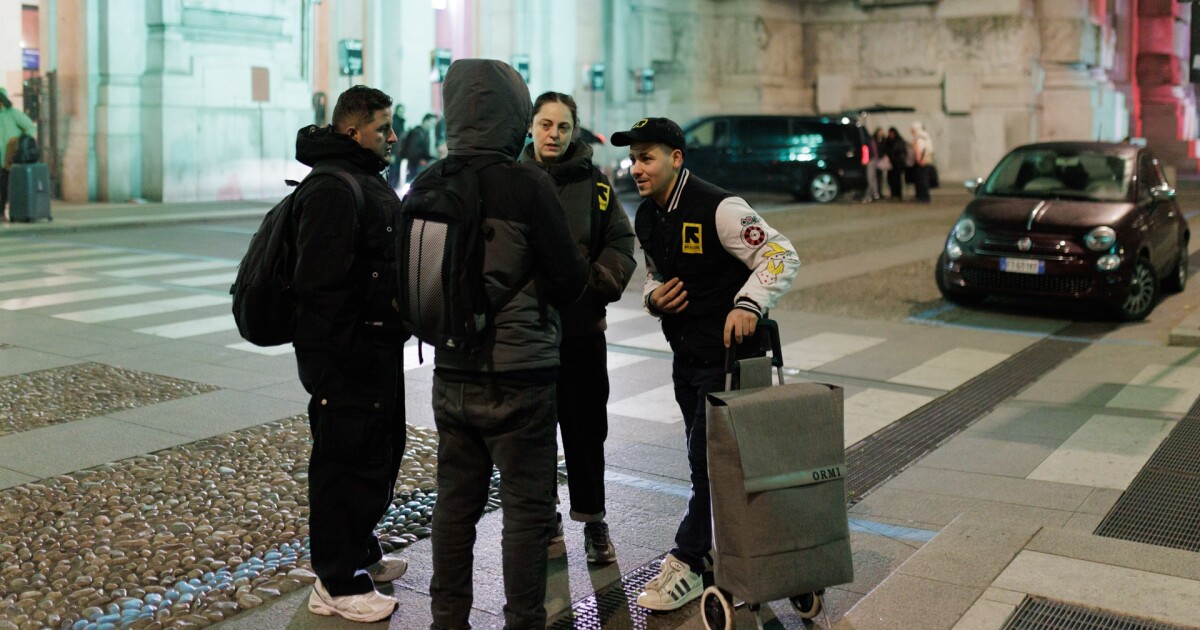 올림픽의 그늘 속에서 이민자들은 밀라노에서 환영을 찾고 있습니다.