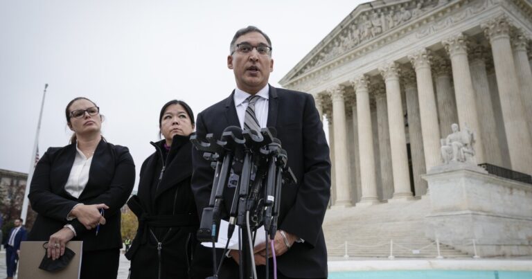 트럼프 관세에 반대하는 SCOTUS 사건의 변호사는 고객이 환불을 원한다고 말합니다.
    


