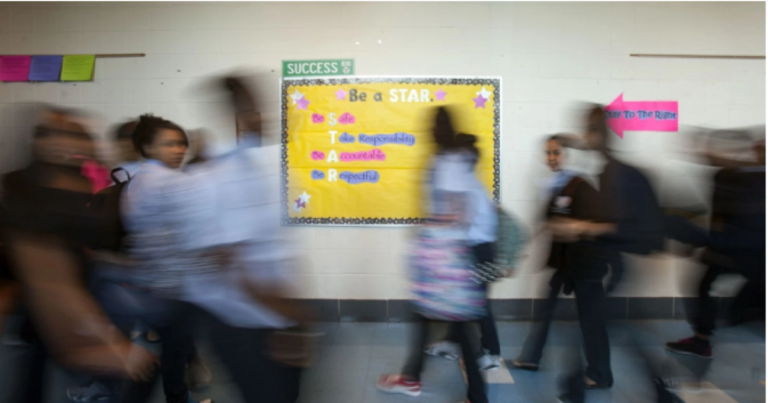 Norwin 가족은 2024년 연방 합의 이후 '인종적으로 적대적인 환경'에 대한 지역구 수정을 기다리고 있습니다.
    


