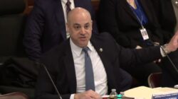 Pa. AG Sunday는 Trump DOJ가 합의한 후 Live Nation 소송을 계속하지만 Dems는 그의 역할에 의문을 제기합니다.