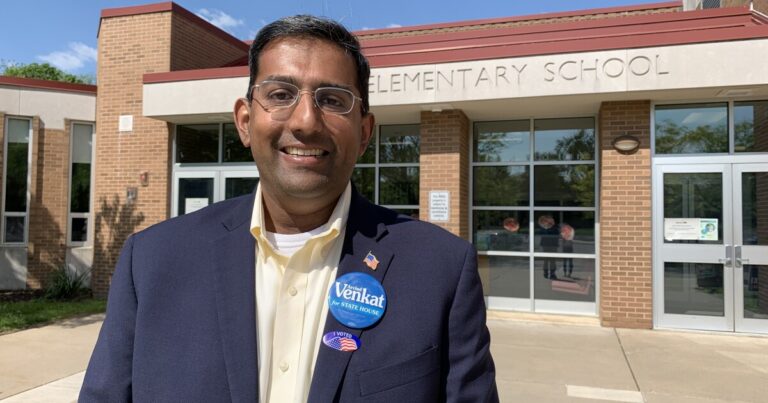 Venkat은 법원이 GOP 라이벌인 Akkary를 제거한 후 House District 30 경선에서 재선될 수 있는 확실한 경로를 확보했습니다.
    


