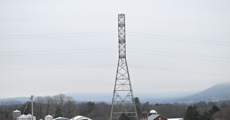 데이터 센터 비용으로부터 주택 전기 고객을 보호하기 위한 선례적인 Pa. 요금 사례
    


