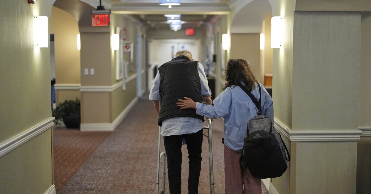 메디케이드 삭감이 다가오면서 요양원의 질이 저하될 수 있다는 연구 결과가 나왔습니다.