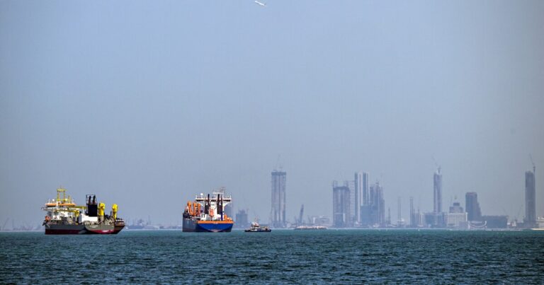 미국, 전쟁이 글로벌 석유 위기를 촉발함에 따라이란 학교에 대한 파업 조사
    


