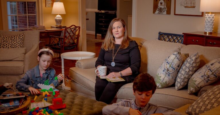 사우스 캐롤라이나에서 홍역은 이웃이 백신을 접종할 수 있는 거리가 얼마나 멀리 떨어져 있는지 보여줍니다.
    


