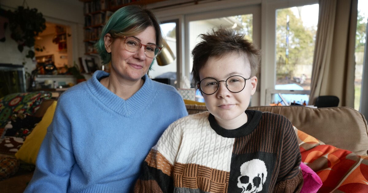 사전 승인으로 인해 피츠버그 청소년의 암 치료가 지연되었습니다. 이 조직은 그녀가 반격하는 데 도움을 주었습니다.