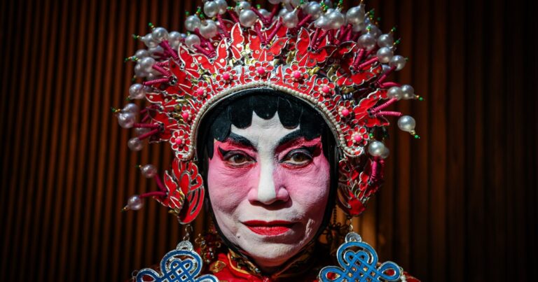 사진: 이 대담한 여성들은 정의, 권리, 그리고 자유를 옹호합니다.
    


