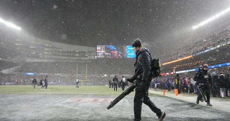 시카고 베어스가 인디애나로 이적할 수 있었던 이유
    


