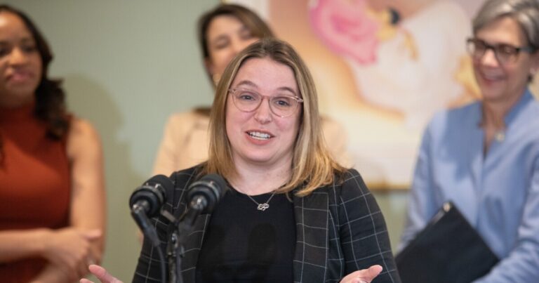 연방정부의 감독이 줄어들면서 펜실베니아 학교의 시민권 집행을 위한 다음 단계는 무엇입니까?
    


