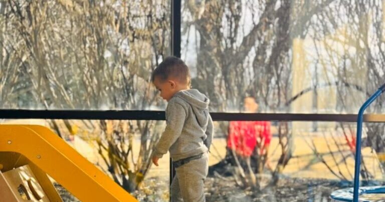 펜실베니아 연구원과 부모는 새로운 독립 위원회의 창립자로서 자폐증 과학을 형성하고 있습니다.
    


