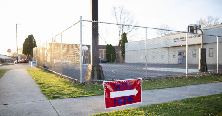 펜실베니아에는 수많은 보궐선거가 있습니다. 납세자들에게는 수백만 달러의 비용이 듭니다.
    


