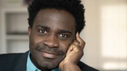 피츠버그 시인의 데뷔 컬렉션으로 아이티의 과거와 현재를 탐구합니다.