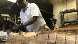 피츠버그의 상징적인 조각가 Thaddeus G. Mosley Jr.의 장례식 세부 정보가 설정되었습니다.