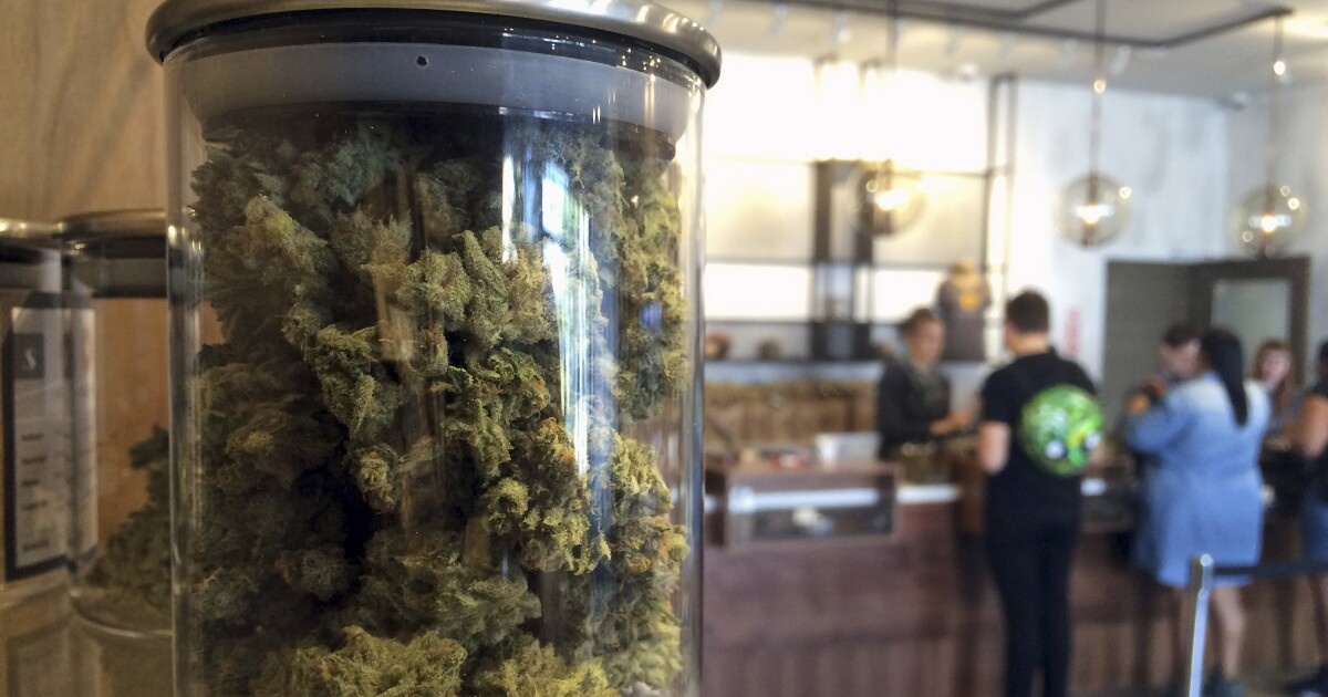 4월 20일, 펜실베니아 민주당원은 마리화나 합법화, 깨끗한 법안에 대한 증언을 듣습니다.