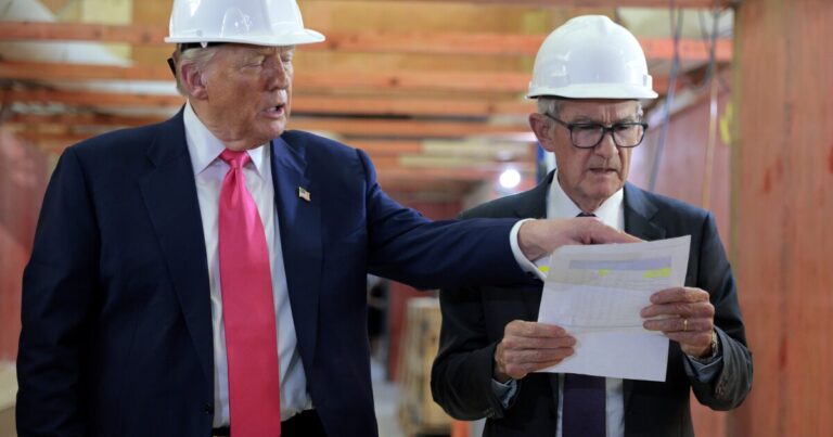 법무부는 제롬 파월 연준 의장에 대한 조사를 중단했습니다.
    


