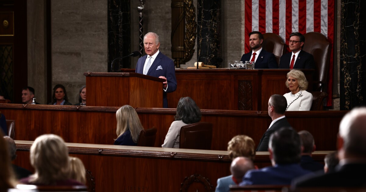 찰스 왕세자는 의회 합동회의 연설에서 더욱 강력한 협력을 주장