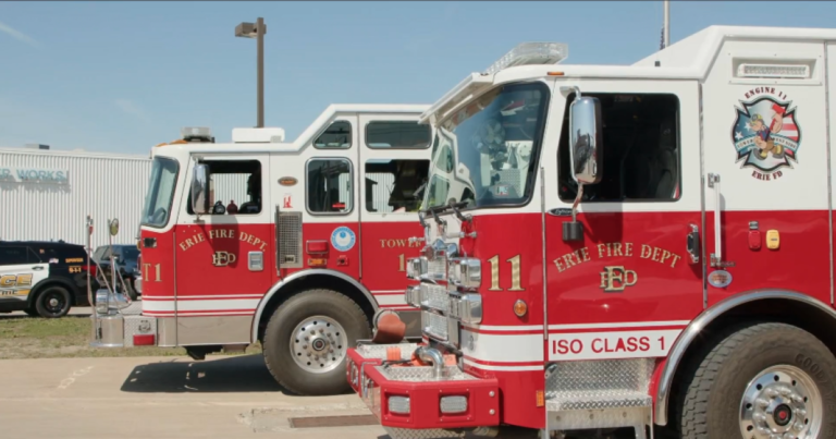 펜실베니아 소방회사는 사모펀드가 트럭 제조업체를 인수함에 따라 어려움을 겪고 있습니다.
    



